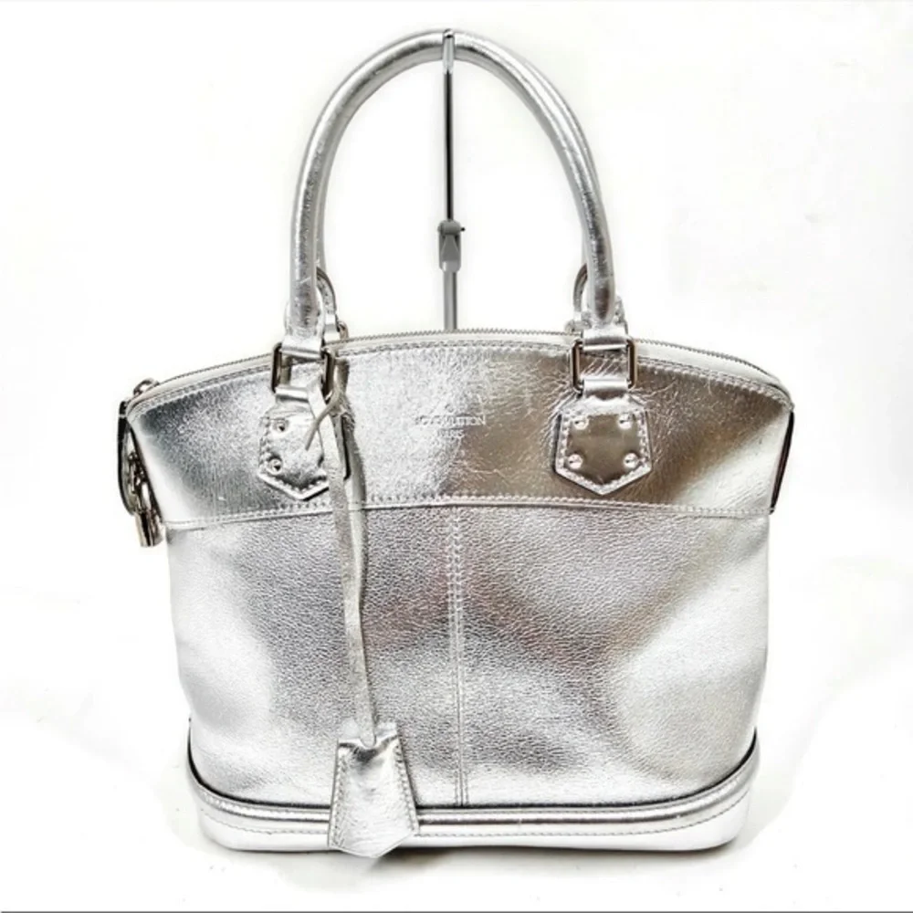 Authentic Louis Vuitton Suhali Lockit MM Silver - EUC - Rare piece from 2007 - Picture 1 of 11